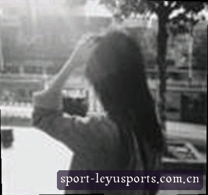 周婷